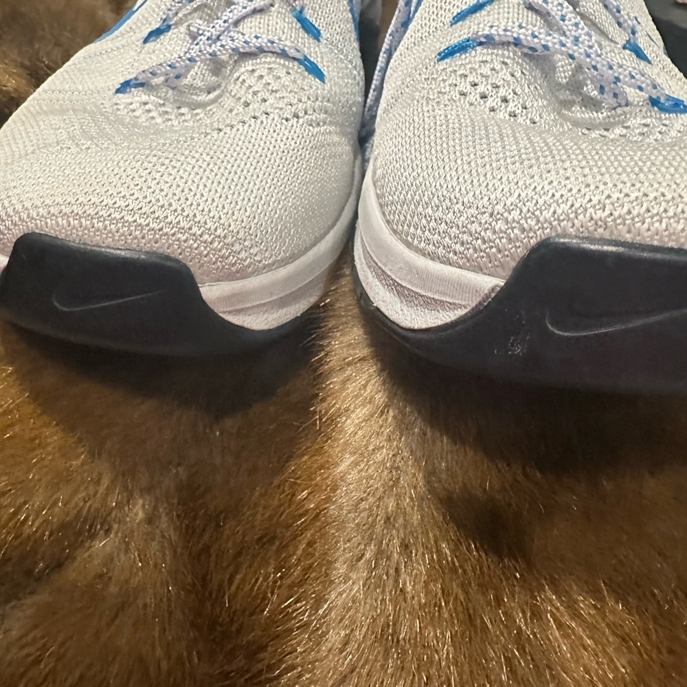 Nike - Picture 8 of 10